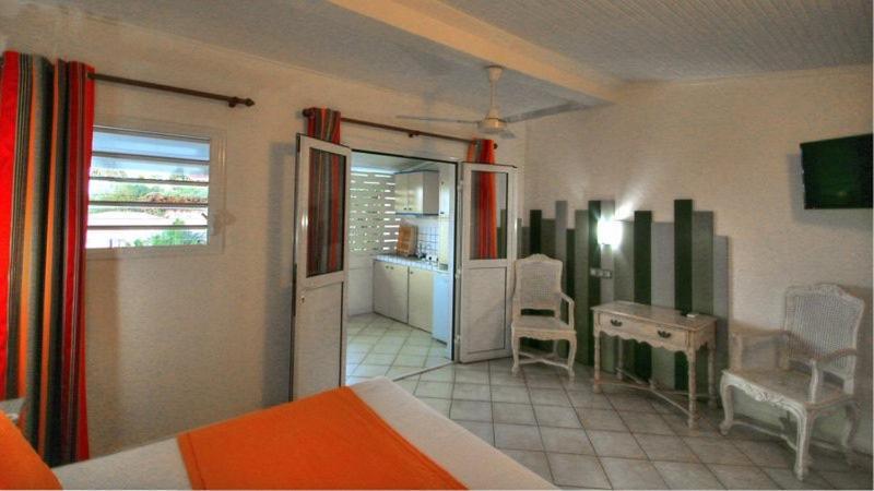 Hotel Caravelle La Trinite Luaran gambar